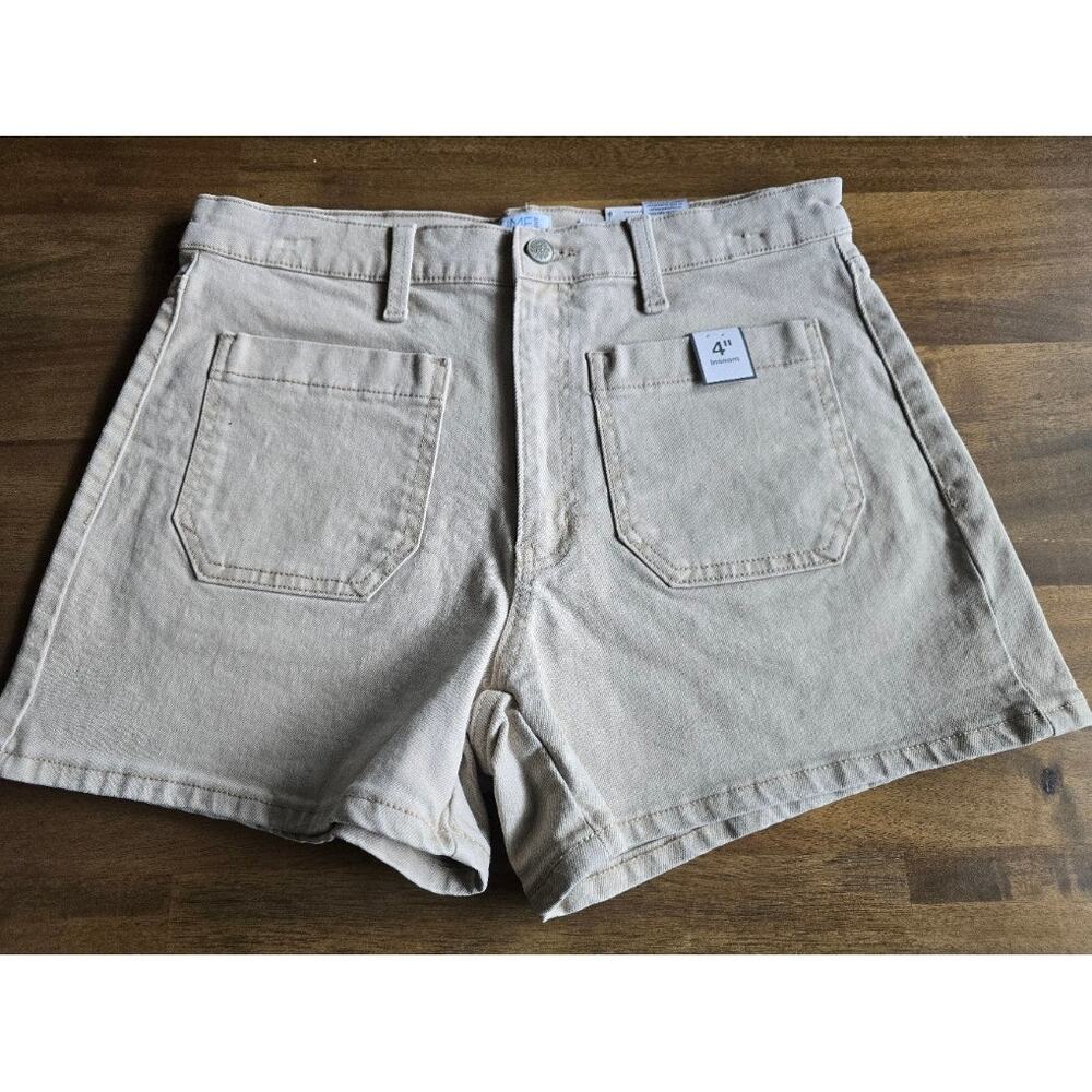 Time and Tru Womens 6 High Rise Patch Pocket Denim Shorts, 4 in Inseam Beige NWT
